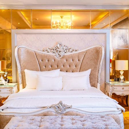 Hoang Trieu Hotel Хошимин Екстериор снимка