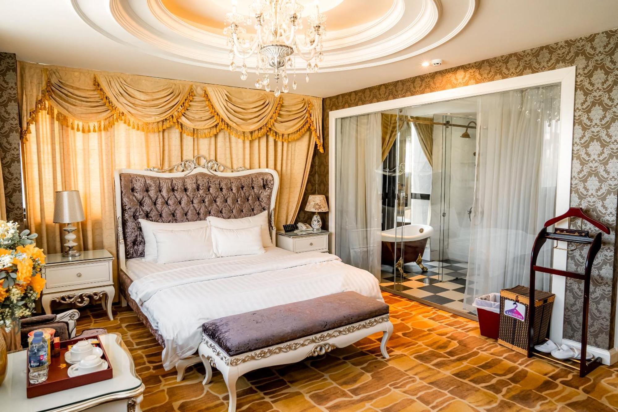 Hoang Trieu Hotel Хошимин Екстериор снимка