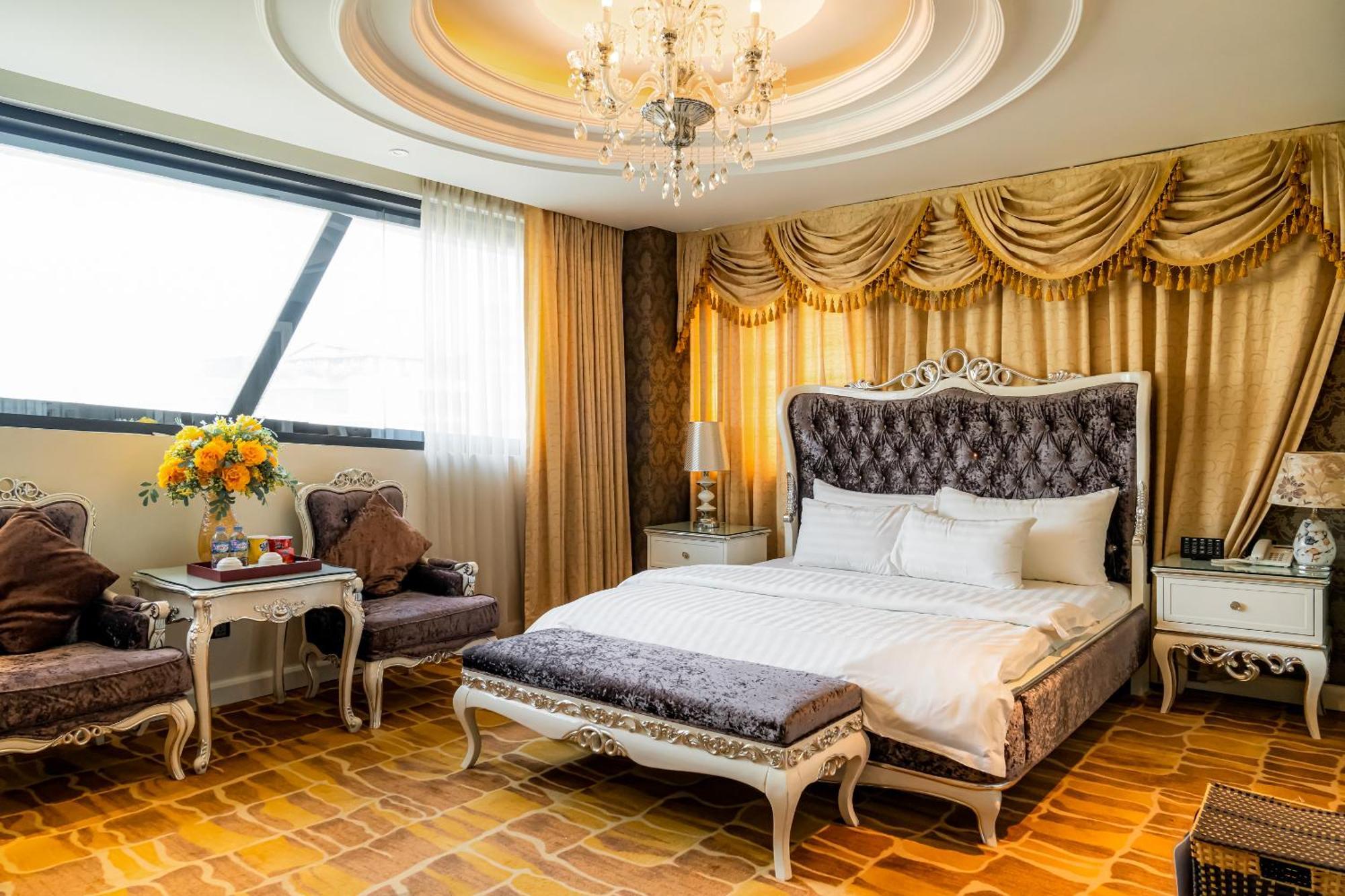 Hoang Trieu Hotel Хошимин Екстериор снимка