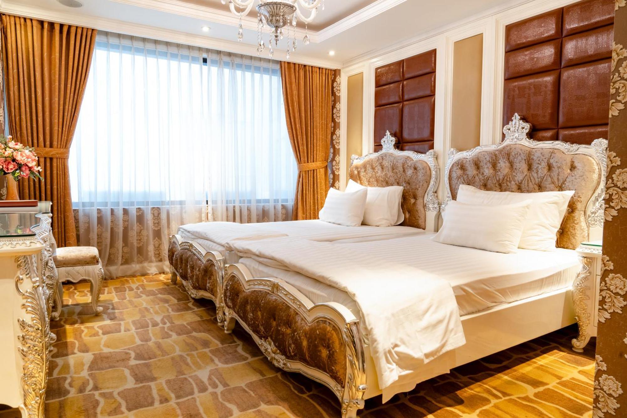 Hoang Trieu Hotel Хошимин Екстериор снимка