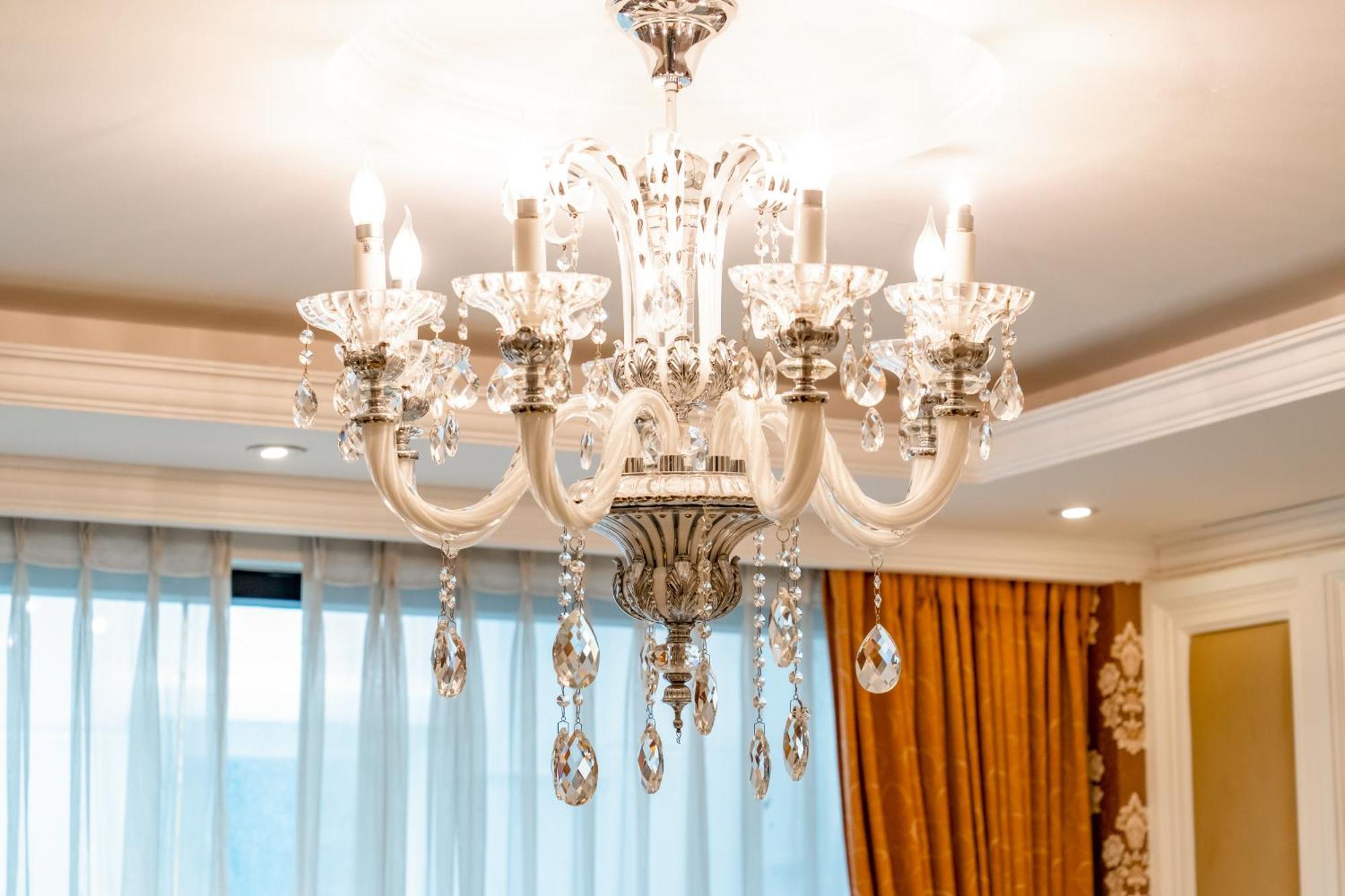 Hoang Trieu Hotel Хошимин Екстериор снимка
