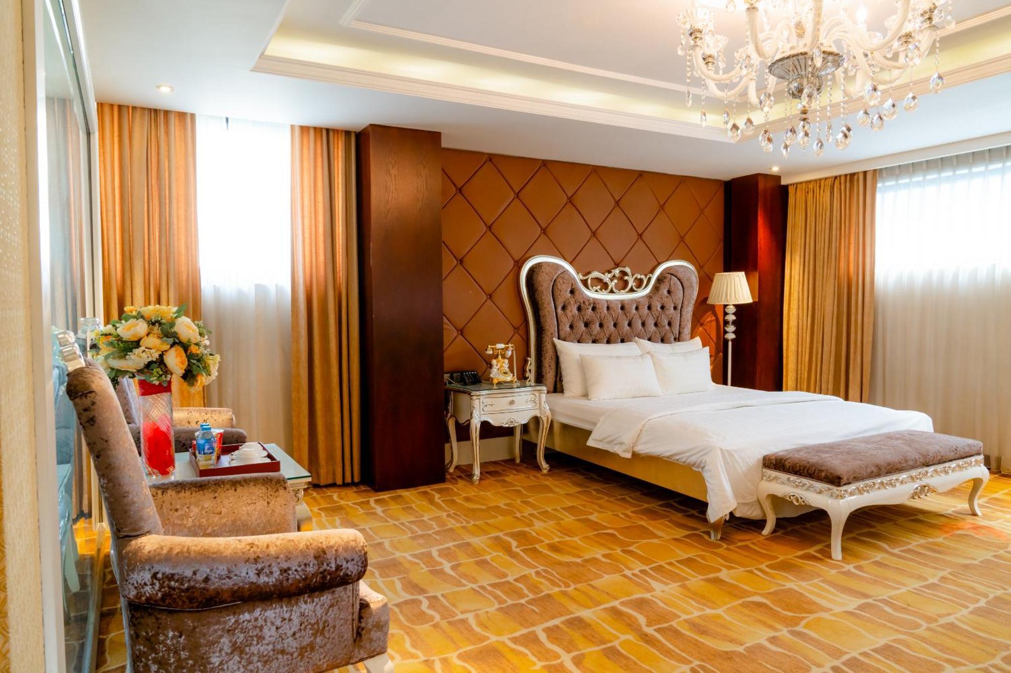Hoang Trieu Hotel Хошимин Екстериор снимка